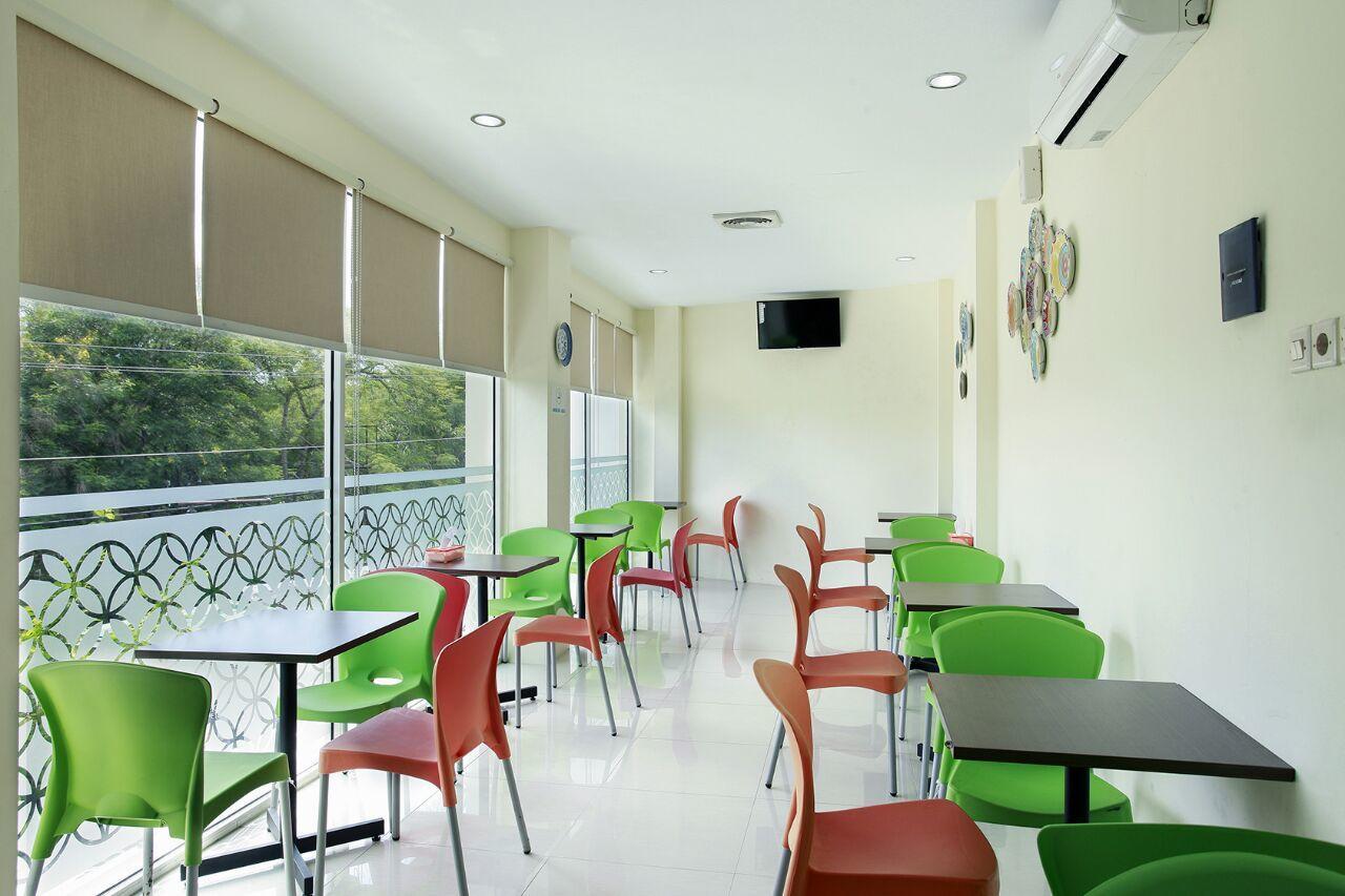 Rivisha Hotel Maguwo Extérieur photo